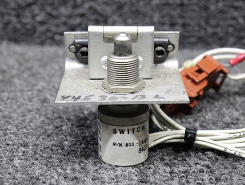 H11-1444 (Alt: 84530-019) Piper PA46-310P Baggage Door Ajar Switch with Bracket