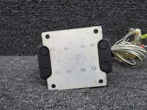 360-926-001 (Alt: 9910082-32) Gull Signal Conditioner Fuel Quantity w Connector