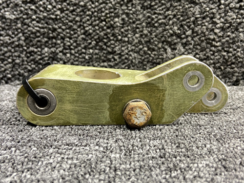 400009-001 Piper PA60-602P Aerostar Main Gear Door Retract Idler Bellcrank LH