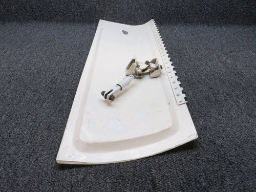 99-810030-35 (Use: 99-810030-53) Beech King Air 100 Main Gear Door (Colored)