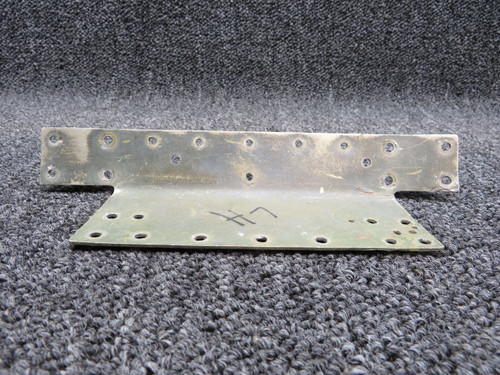 0713495-53 Cessna A185E Angle Landing Gear Bulkhead LH