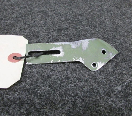 2132-B Maule M5-235C Shackle Half RH