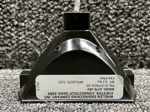 01-0770110-05 Whelen A775-28V Wing Recognition Light (28V)