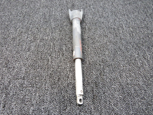 35-521212 / 45-521212-5 Beech 35-B33 Flap Actuator Housing W/ Piston RH