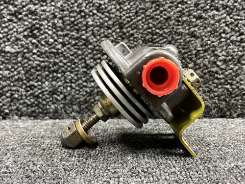 560-866 (Alt: 01W031759-1) Piper PA44-180 Fuel Filter Upper Housing