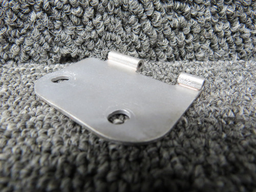 0511280-4 Cessna 172B Lower Aft Hinge Half RH