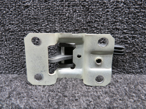 464-142 Piper PA34-220T Aft Interior Cabin Door Latch Handle