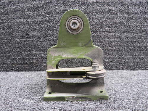 50-524420-4 (Cast: 50-524420) Beechcraft King Air C90 Inboard Elevator Hinge RH