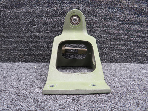 50-524420-4 (Cast: 50-524420) Beechcraft King Air C90 Inboard Elevator Hinge RH