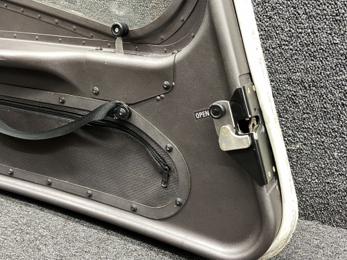 0911905-35 (Use: 0911905-39) Cessna 162 Cabin Door Structure LH