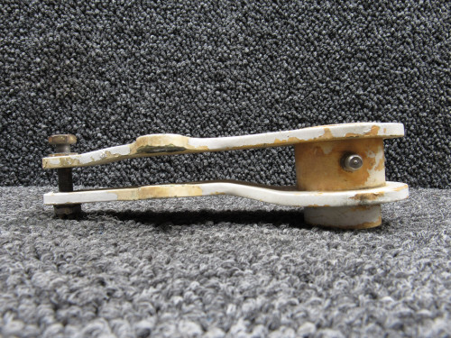 50-820113 Beechcraft KA-E90 Nose Gear Steering Link Idler Assembly