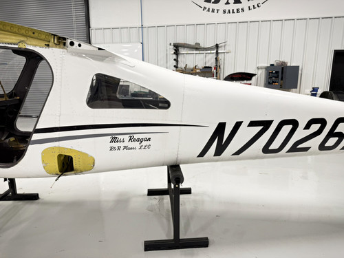 Cessna 162 Fuselage with Bill of Sale, Data Tag, and Log Books