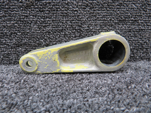 35-825054-9 (Cast: 35-825054) Beechcraft King Air C90 Nose Steering Torque Arm