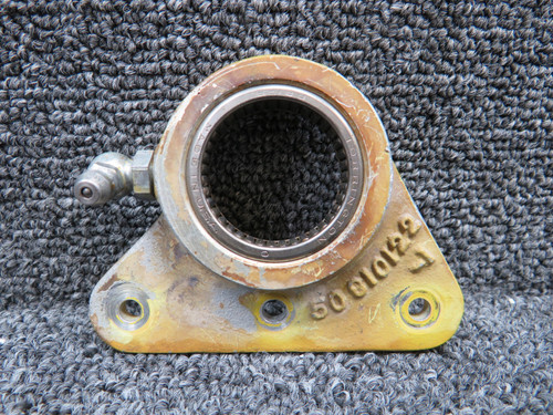 50-820068, 50-820078-3, 50-810122-1 Beech King Air C90 Gear Retract Joint Assy