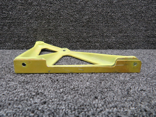 50-524435-29 (Alt: 50-524435) Beechcraft King Air C90 Aileron Quadrant Bracket