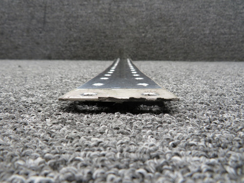 5591020-7 Cessna Citation S550 Windshield Center Retainer