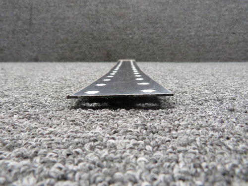 5591020-7 Cessna Citation S550 Windshield Center Retainer