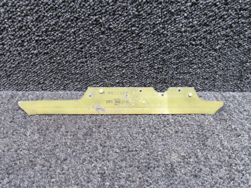 5565700-6 Pedestal Mount RH Bracket