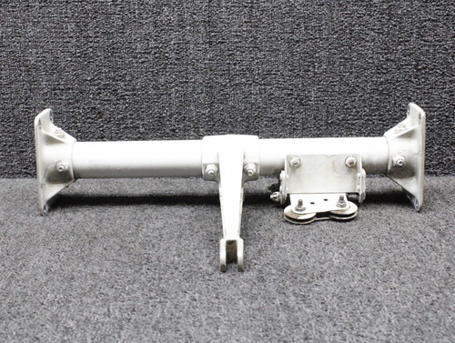 45982-003, 40006-004 Piper PA-31T Elevator Torque Tube and Horn Assembly