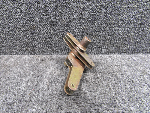 0760703-6 Cessna 182RG RH Aileron Bellcrank Assembly