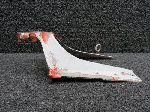 0543016-1, 0543018-1 Cessna 172K Lower Nose Gear Fitting Assembly with Cap
