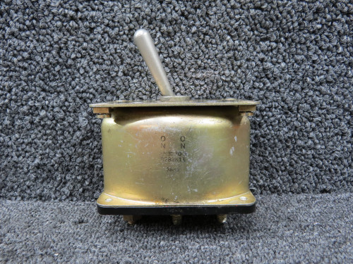 AN3230-3 (Alt: 8782K11) Cutler-Hammer Toggle Circuit Breaker Switch