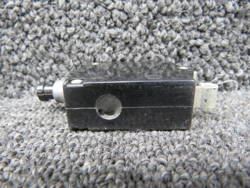 823-203-102 (Alt: 454-688) AMF-Wood Electric Push to Reset Circuit Breaker (3A)