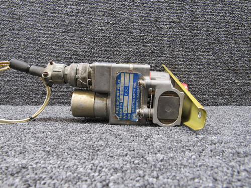 424-3 (Alt: 101-389025-3) Electro Mech Fuel Shutoff Valve