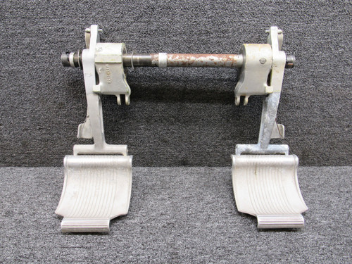 50-524402-609 Beechcraft King Air C90 Pilot Rudder Peddle Assembly