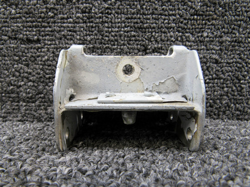 35-135025-32 Beechcraft King Air C90 Aileron Hinge Assembly