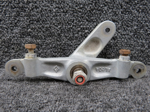 751-398 Piper PA-23-150 Aileron Bellcrank Assembly RH