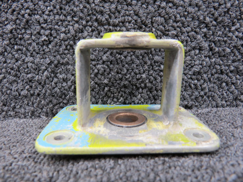 17087-000 Piper PA-23-150 Rudder Trim Tab Screw Bracket