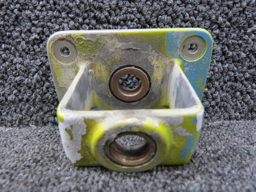 17087-000 Piper PA-23-150 Rudder Trim Tab Screw Bracket