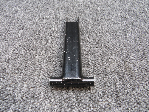 1651004-2 Cessna Arm Assembly