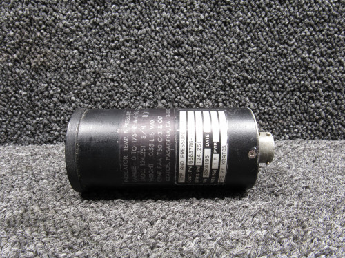 124-251 (Alt: 6883706-1) Kratos Pressure and Oil Temp Indicator