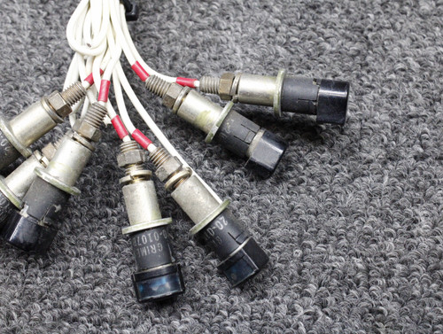 20-0107B-24 Grimes Post Light Set of 7 (White)