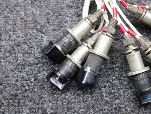 20-0107B-24 Grimes Post Light Set of 7 (White)