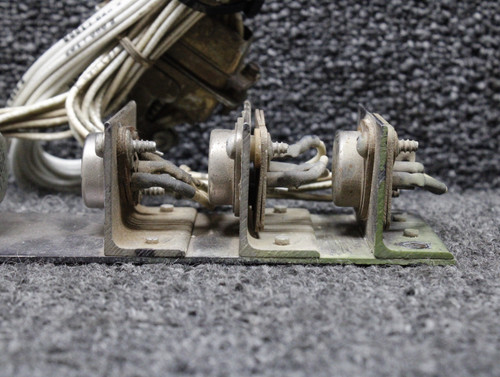 0813461-1 (Use: 0897004-1) Cessna 310L Light Dimming Transistor Panel Assembly