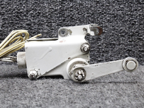 1VA20 Cessna 310L Micro Switch Landing Gear Limit Switch LH with Bracket