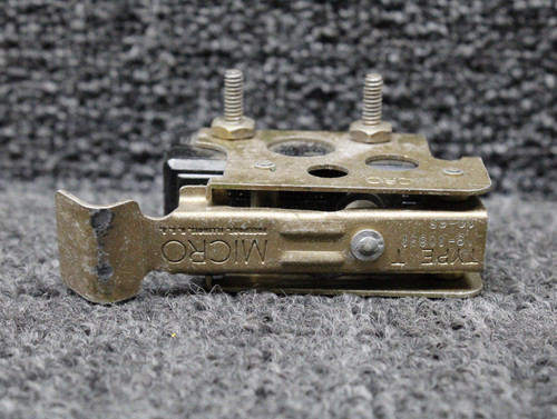 MS25026-1 (Alt: BZ-R31) Cessna 310L Micro Switch with Bracket