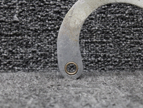 0813300-8 Cessna 310L Aft Nose Gear Door Hinge RH