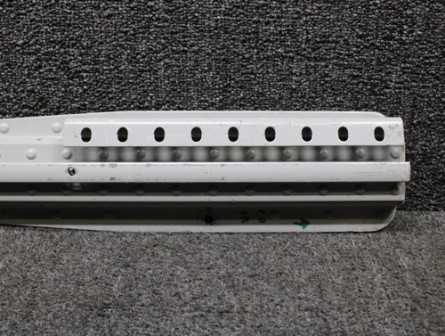 0812987-7 Cessna 310L Center Seat Inboard Seat Track RH