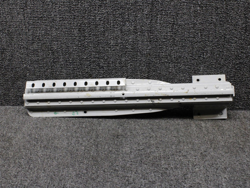 0812987-6 Cessna 310L Center Seat Outboard Seat Track RH