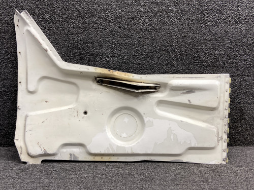 0826002-205 (Use: 0826002-207) Cessna 310L Outboard Main Gear Door Assembly RH