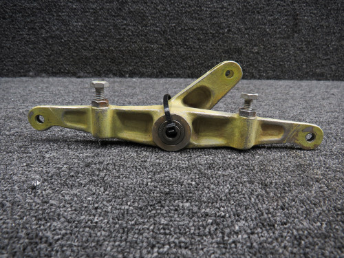 20256-000 (Cast: 20256-2) Piper PA24-250 Bellcrank Assembly Aileron LH