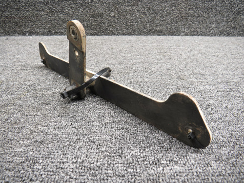 35473-001 Piper PA28-151 Aileron Bellcrank Assembly RH
