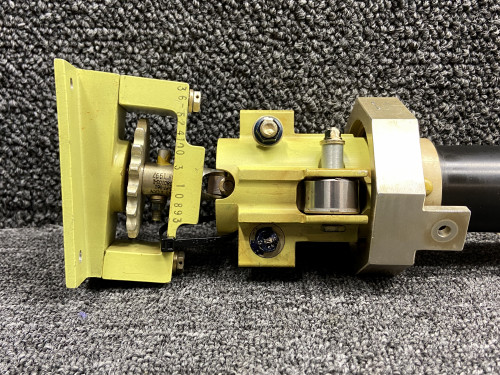 36-524097-17 (Use: 36-524097-25) Beech A36 Pilot Control Column with Accessories