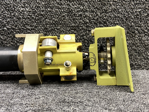 36-524097-19 (Use: 36-524097-27) Beech A36 Co-Pilot Control Column w Accessories