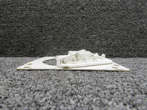 6565004-1, 6565023-1 Cessna Citation 560 V Pivot and Stop Plate Assembly LH