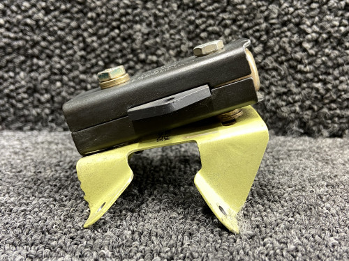 83014-H910-3, 002-410024-7 Beechcraft A36 Cowling Door Latch Assembly